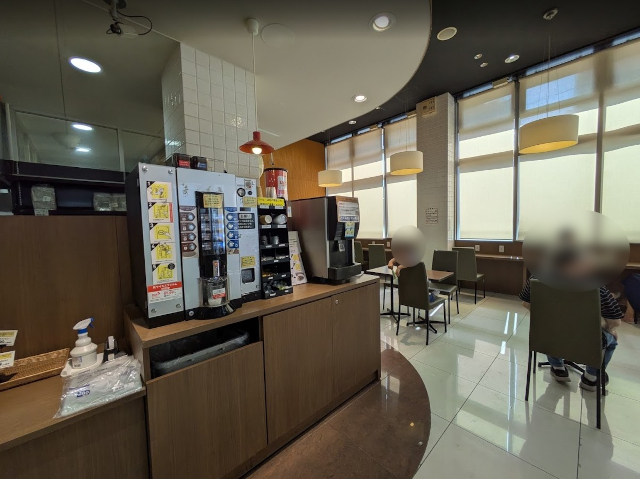 コーヒーサーバーでコップを入れずに1杯分無駄にしてしまいました。