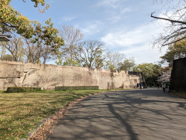 大阪城公園・京橋口の肥後石